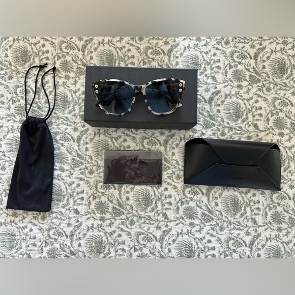 Dior Sunglasses - Picture 2 of 9